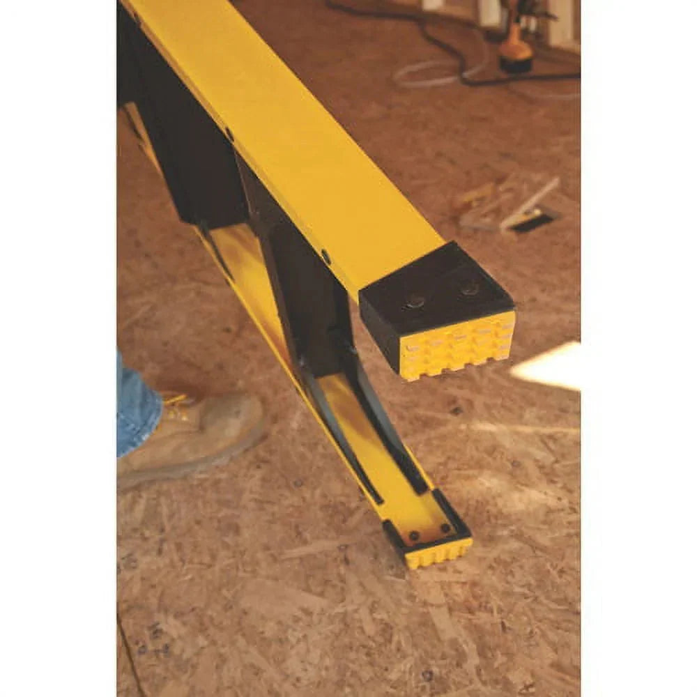 Dewalt Fiberglass Step Ladder, 4-Foot, Type IA, 300-Pound Load Capacity - DXL3010-04